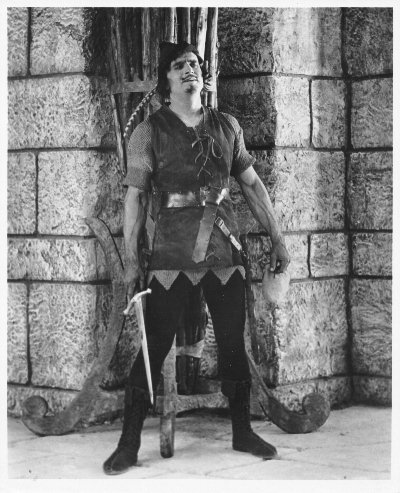 Douglas Fairbanks in Robin Hood (1922)