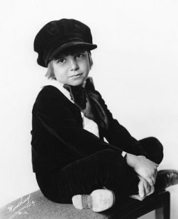 Jackie Coogan as Oliver Twist