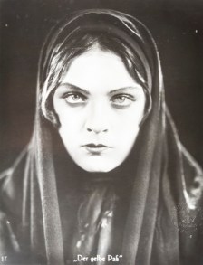 Anna Sten in Earth in Chains (1927)