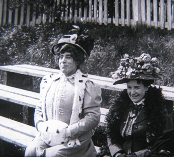 Alf Collins in drag in How Percy Won the Beauty Competition, 1909