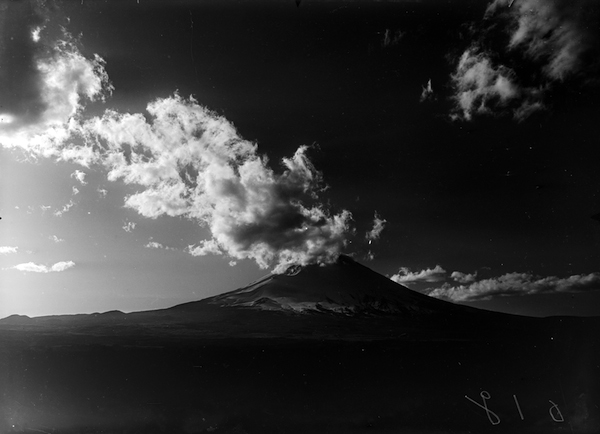 The Movement of Clouds around Mount Fuji (1929-1938)