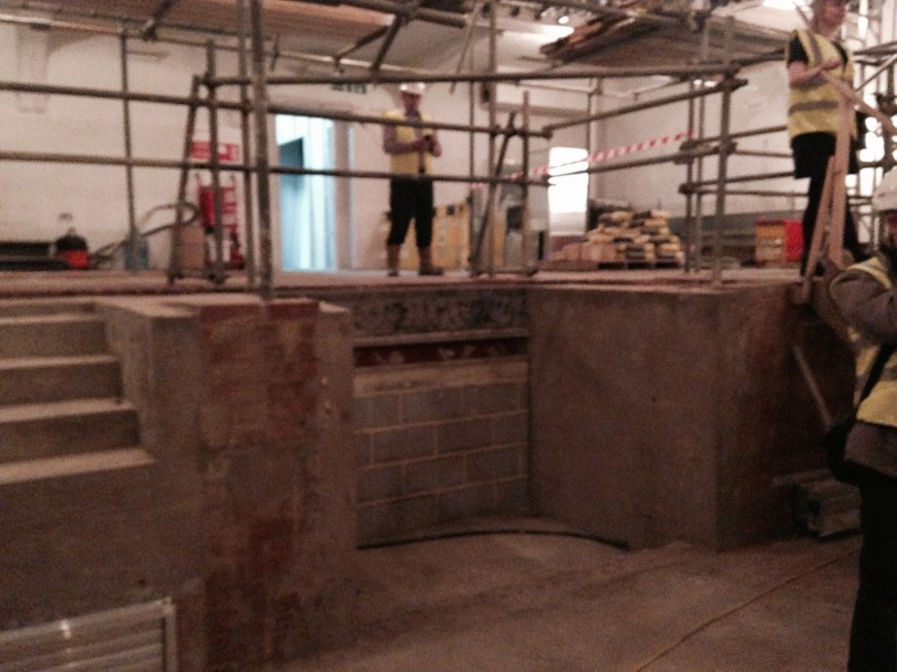 This is where the Compton organ will slot in in front of the screen