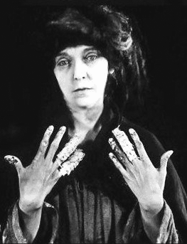 Zasu Pitts as Trina in Greed (1924)