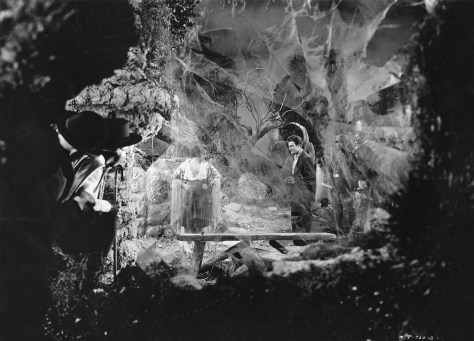 THE DOVE (US 1927) United Artists/Photofest