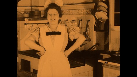 SAMMELT KNOCHEN! (DE 1918) Credit: Lobster Films, Paris