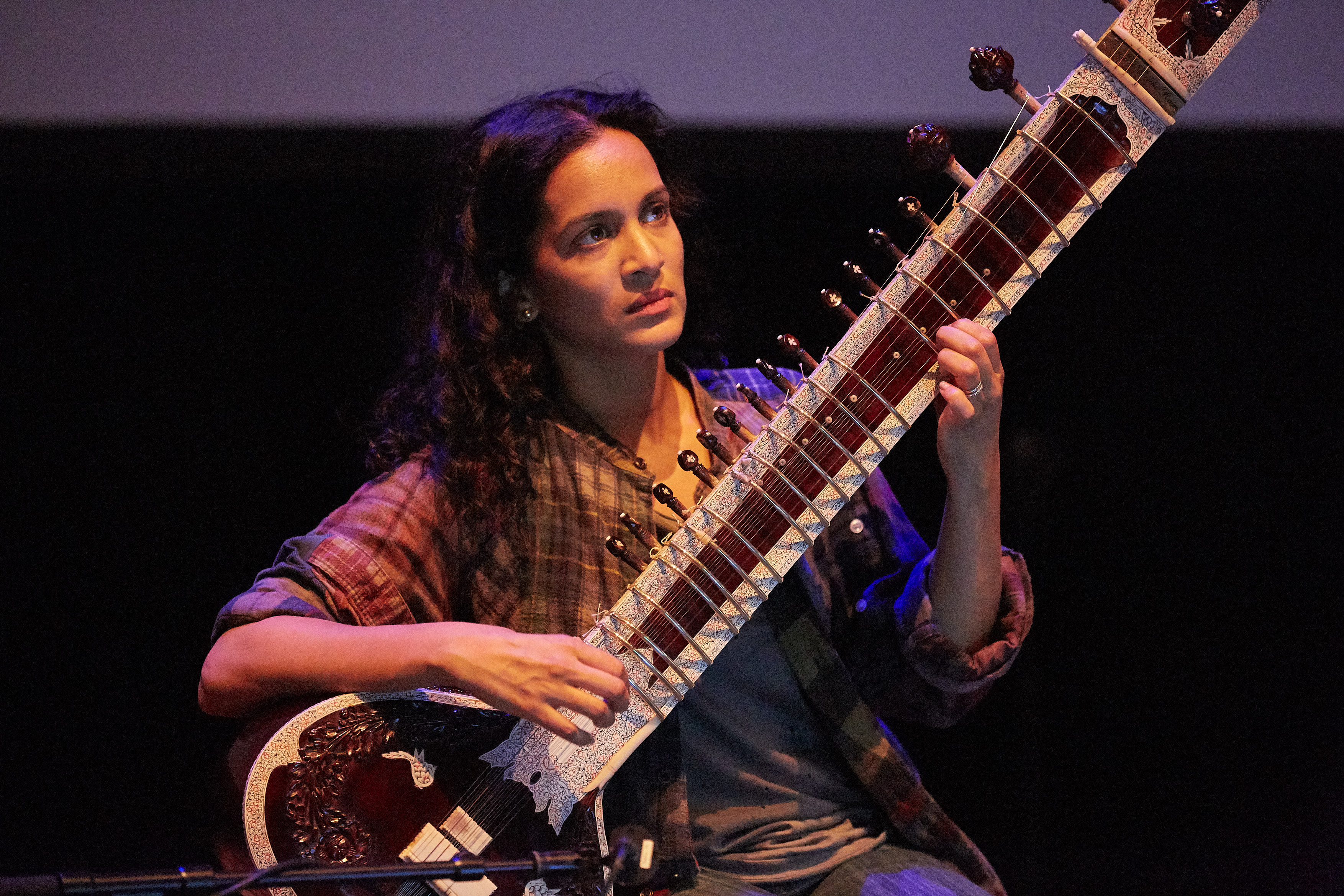 Anoushka Shankar accompanies Shiraz: A Romance of India at the BFI London Film Festival Archive Gala. Credit: Darren Brade Photography