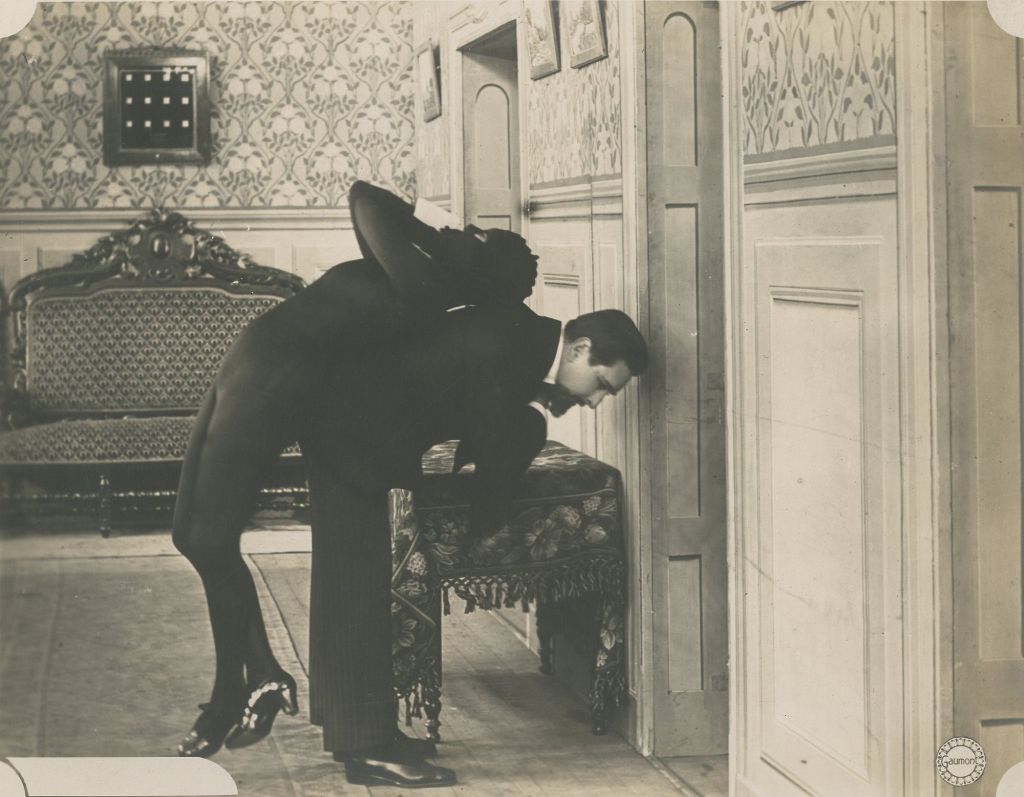 Musidora as Irma Vep in Les Vampires